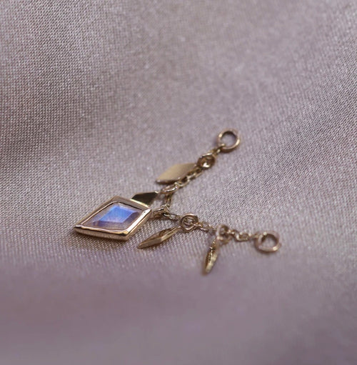 14k Beatti Patra Chain with Rainbow Moonstone
